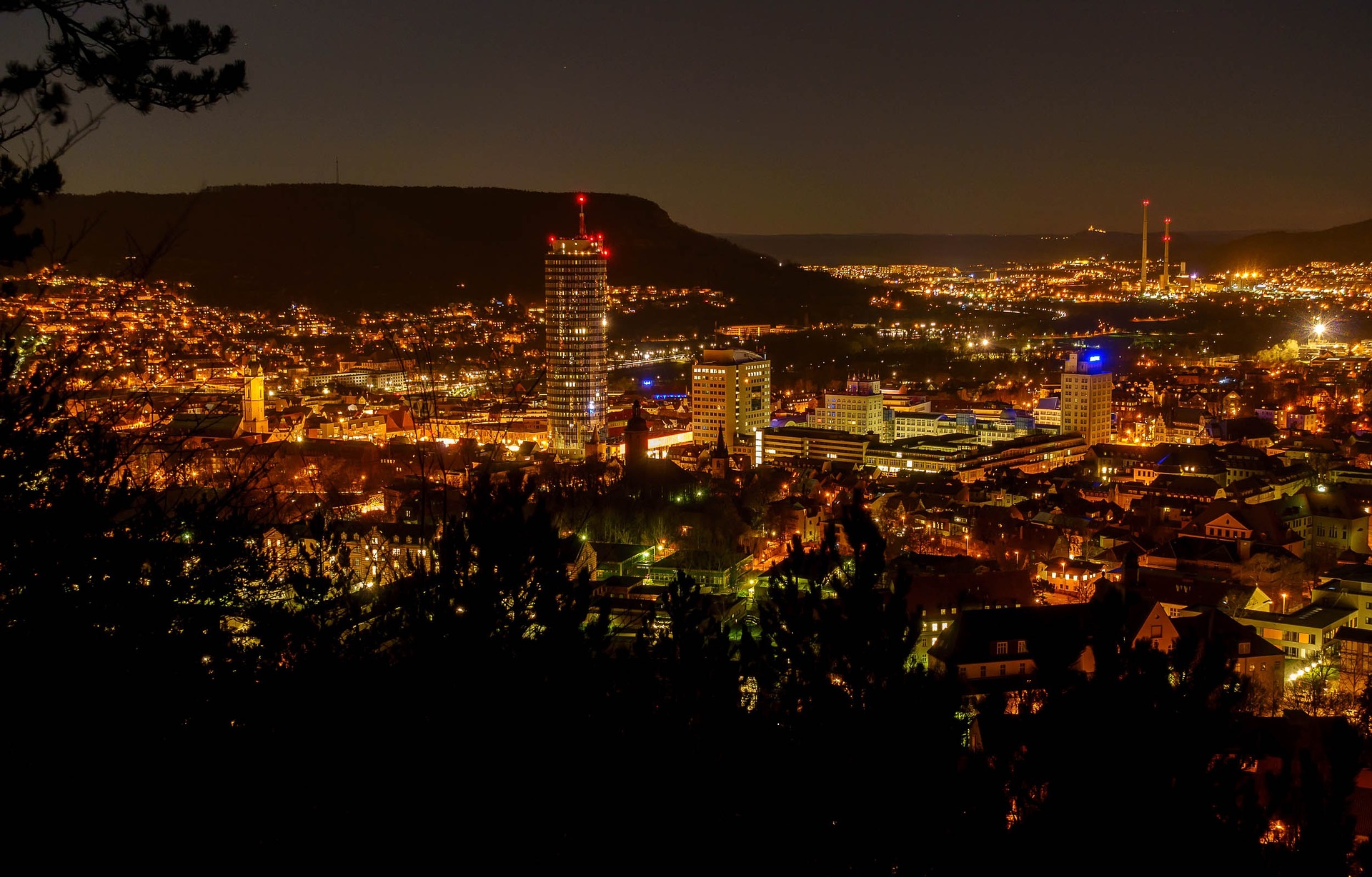 Immobilienbewertung für Haus in Jena Häuser in Jena bei Nacht